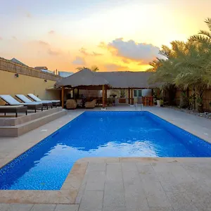 Dar 66 4br Pool With Jacuzzi Villa
